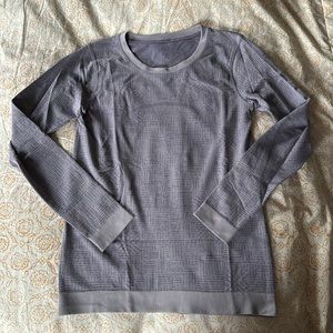 Lululemon Swiftly Relaxed LS long sleeved tee purple size 4